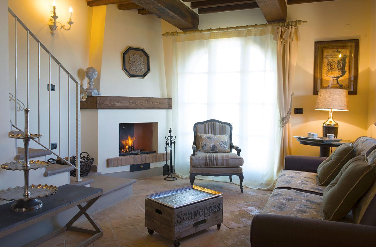 Borgo In Chianni Lägenhet Exteriör bild